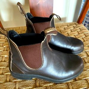 Blundstone 510 originals in stout brown women’s size 7